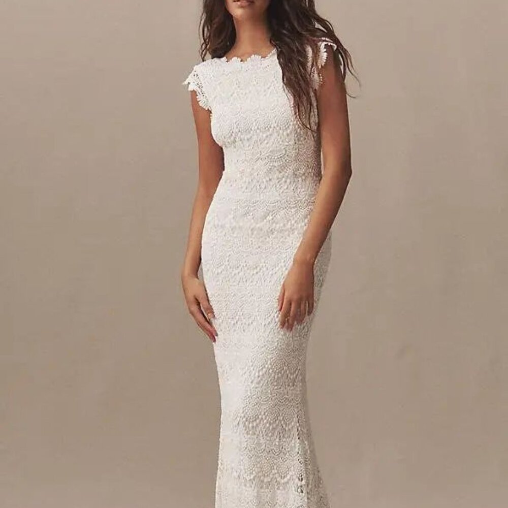 Daughters of Simone Lilah Wedding Gown Size M